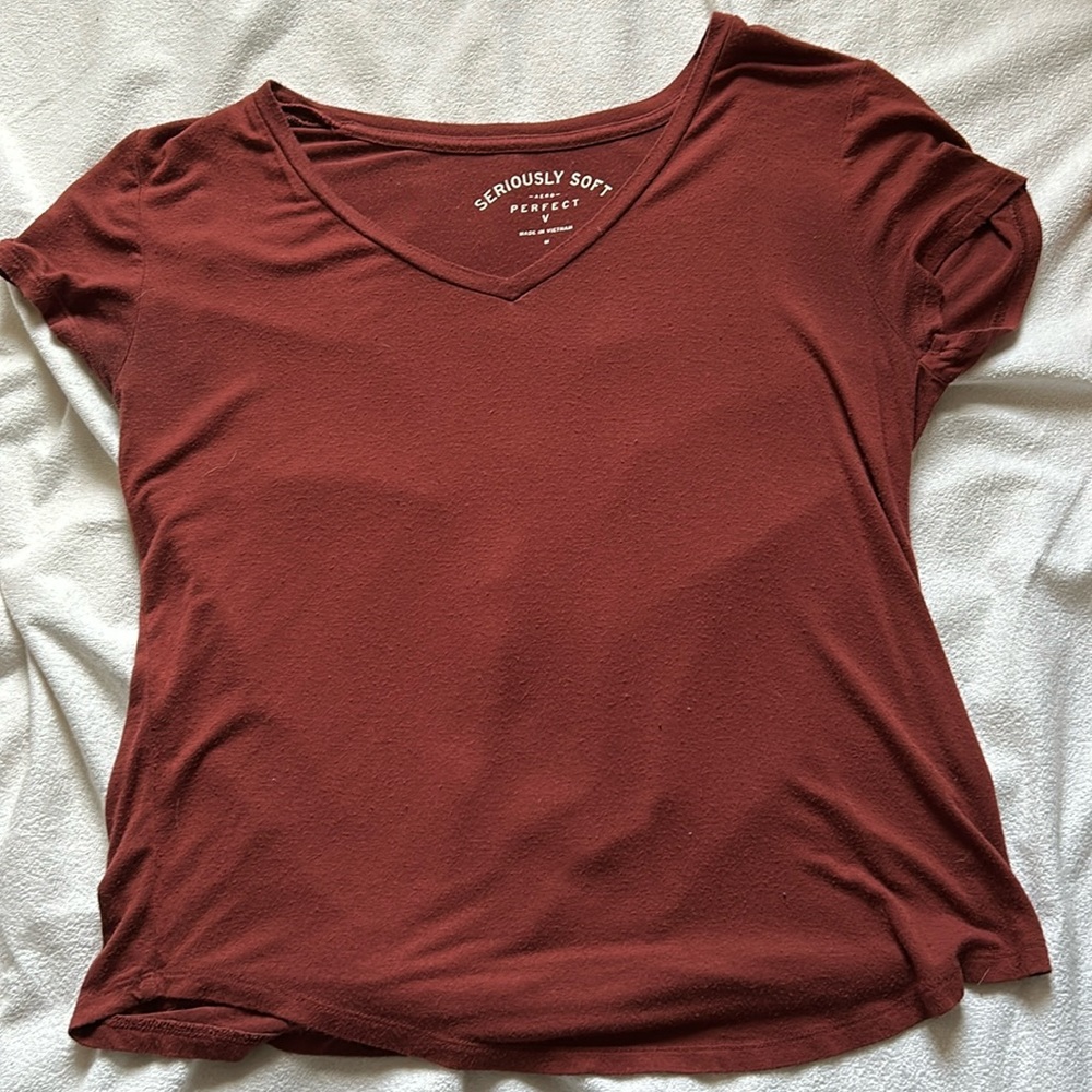 Aeropostale v-neck t-shirt